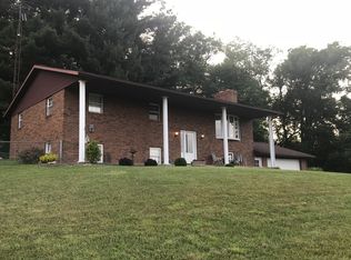 8614 Saint Peters Church Rd NW, Bolivar, OH 44612