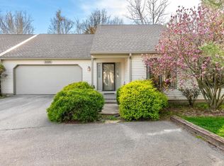 2228 E Cape Cod Dr, Bloomington, IN