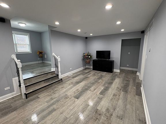 5th image of 5517 Essex Rd