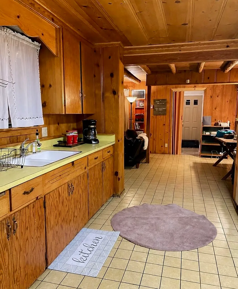 4 bed, 1408 sqft, $3,700 — Photo 3