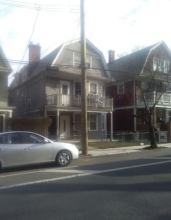2nd image of 289 Saint Pauls Ave