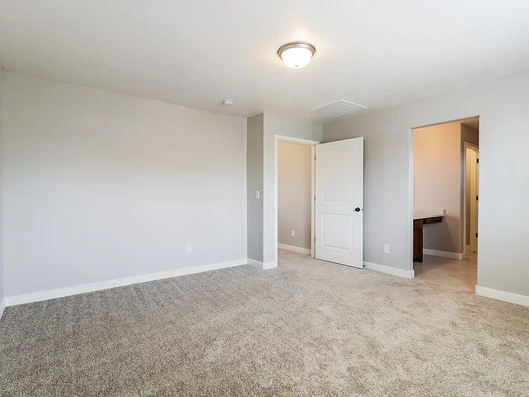 2087 W 3290 S — Photo 11