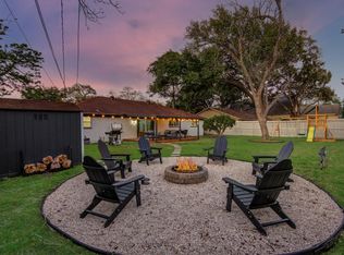 9515 Meadowglen Ln, Houston, TX 77063