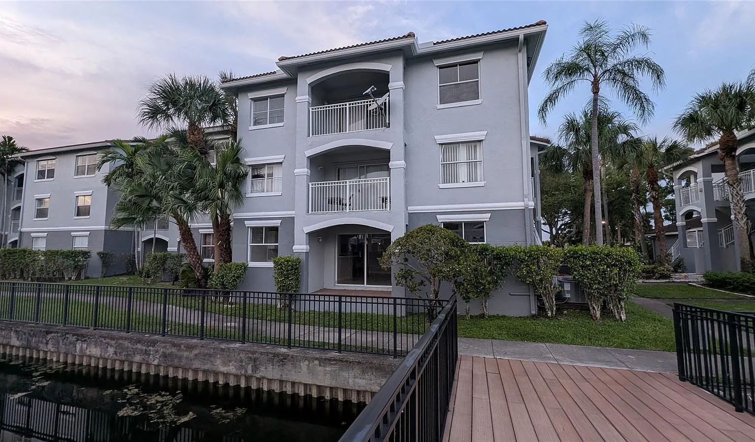 3 bed, 1400 sqft, $2,900 — Photo 1
