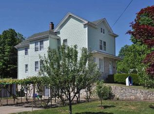 17 Oak St, West Warwick, RI 02893