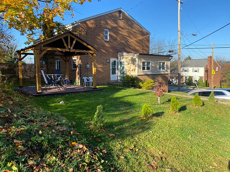 57 Seneca Dr — Photo 23