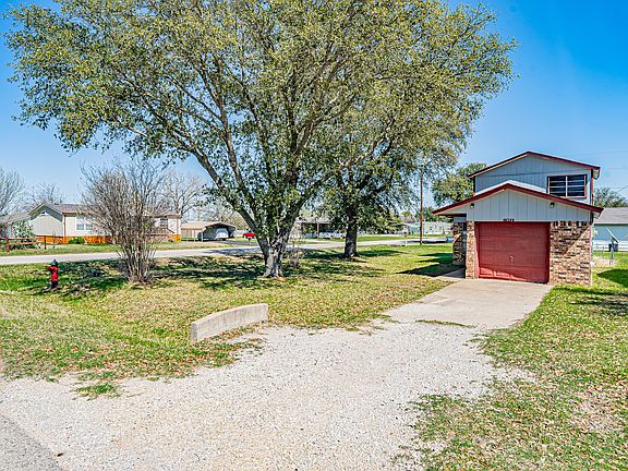 3rd image of 1852 Coral Rd