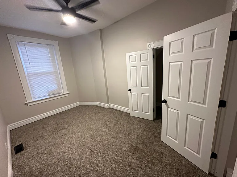 2023 Greenup St #1 — Photo 6