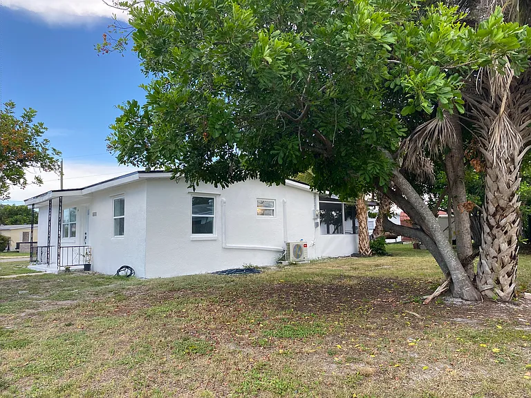 8690 Bumford Ave — Photo 23