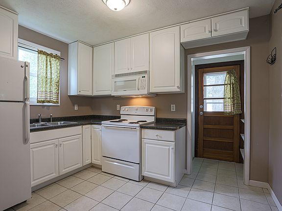 5th image of 2203 Avenue F