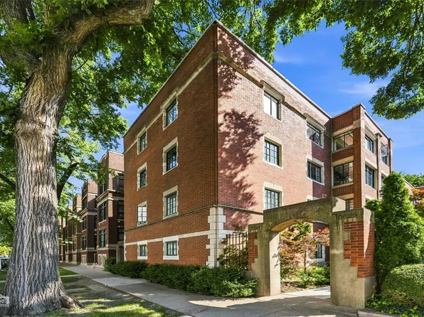 5529 S University Ave APT 4W, Chicago, IL 60637