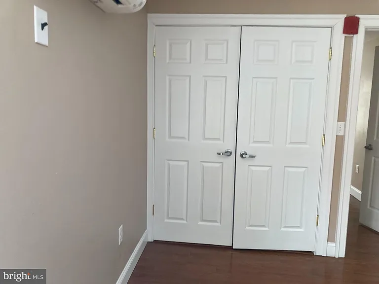 100 N Potomac St #3A — Photo 5