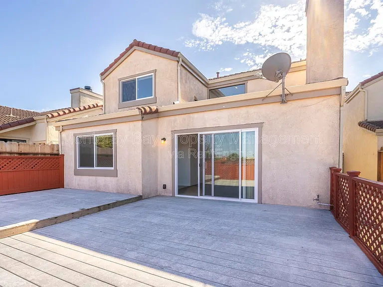 143 Seal Ct — Photo 33