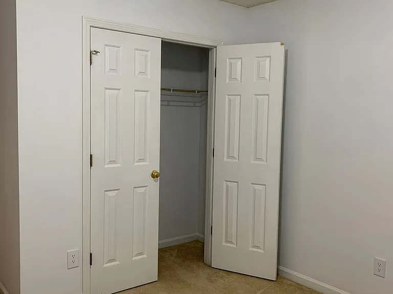 6943 Newbury Way — Photo 9