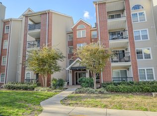 3307 Wyndham Cir APT 2164, Alexandria, VA 22302