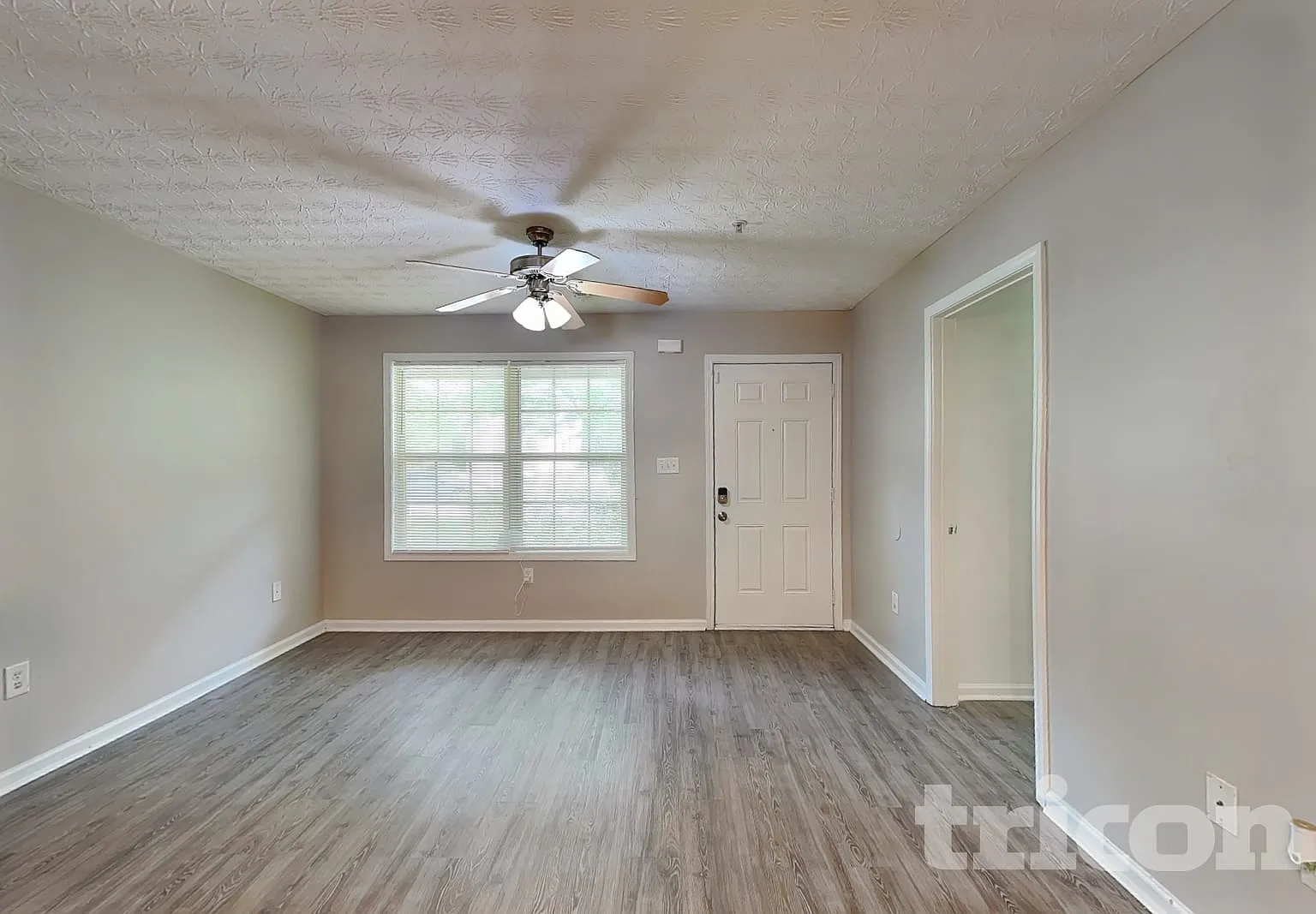 1047 Wedgewood Court Conyers GA — Photo 3