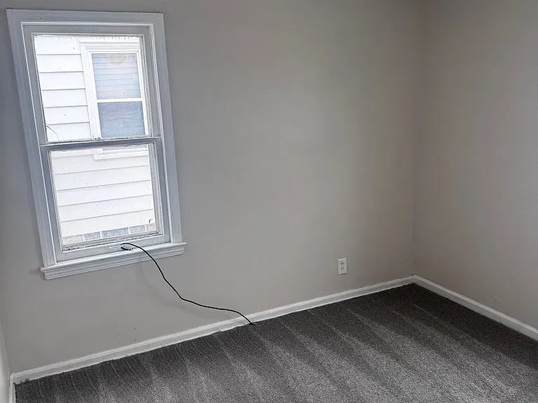 15401 Benhoff Dr — Photo 4