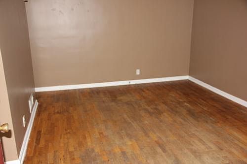 4th image of 3914 Clairmont St