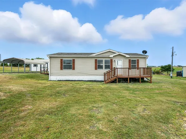 197 Pond View Dr, Decatur, TX 76234