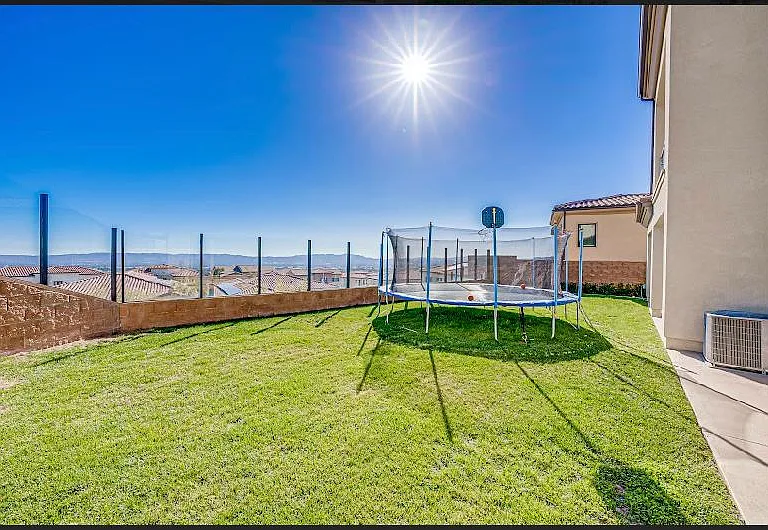 11564 N Manchester Way — Photo 33