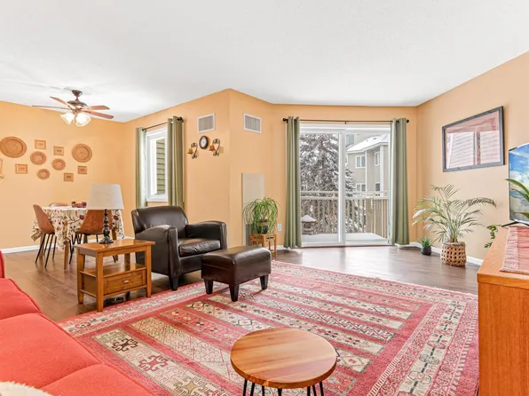 1392 Carling Dr APT 207, Saint Paul, MN 55108