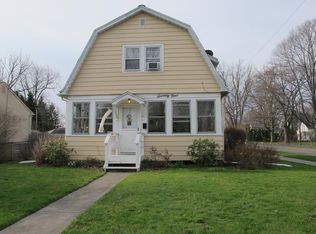 79 Oaklawn Dr, Rochester, NY 14617