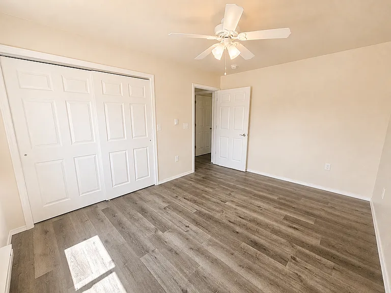 3030 Post Rd #13 — Photo 14