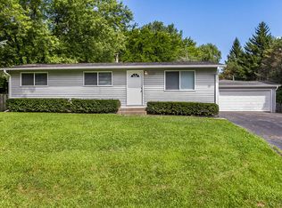 3719 Garfield Rd, Johnsburg, IL 60051