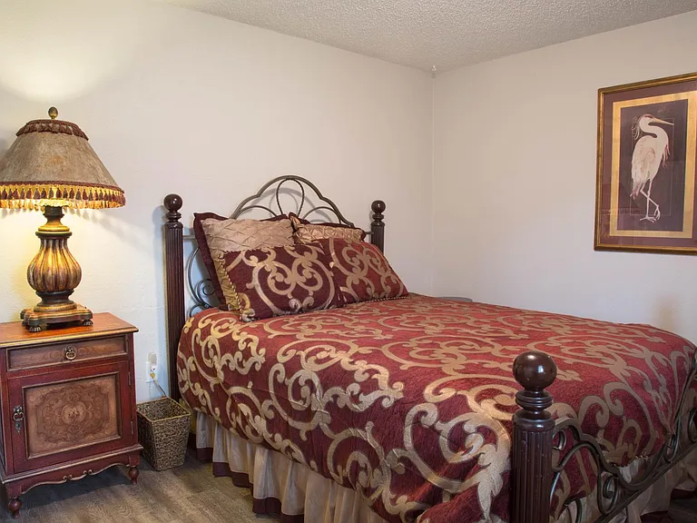 6042 S Rockford Ave — Photo 4