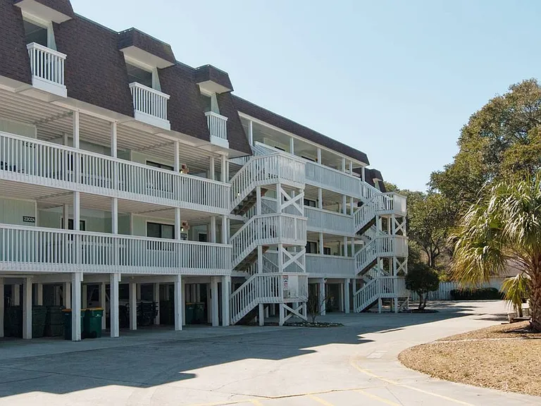 2302A Surfrider Cir — Photo 24