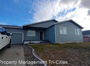 427 N Cedar Ave, Pasco, WA 99301