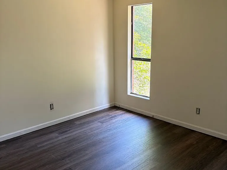 2604 Edmonton Ct — Photo 12