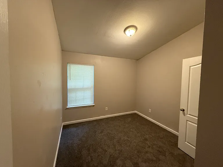 2827 Windsor Forrest Ct — Photo 4
