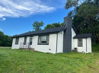 425 Elmore St, Lecompton, KS 66050