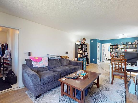 3rd image of 1337 Mctavish STREET