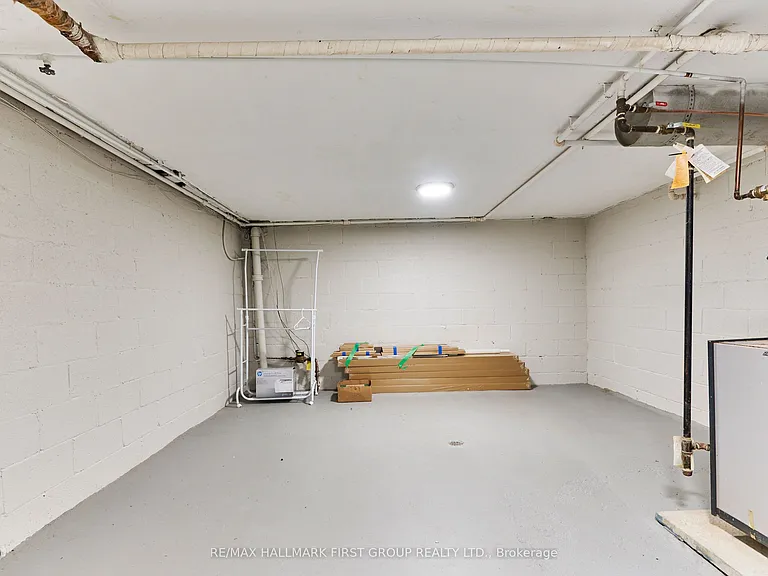 207 Bayview Heights Dr #LOWER — Photo 16