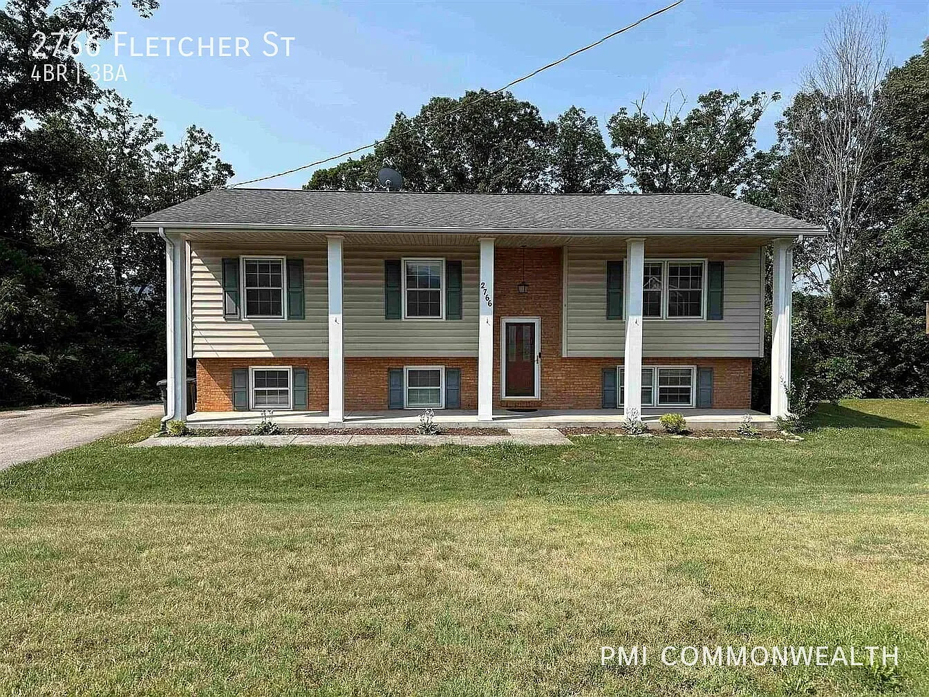 4 Bed / 2.5 Bath Single Family (Available 10/1/26) — Photo 1