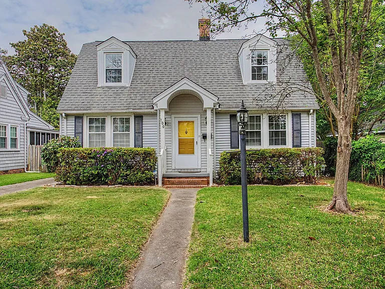 100 Chesterfield Rd — Photo 1