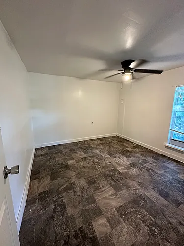 122 Collins Ct Photo 1
