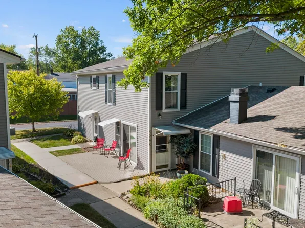 5048 Woodmark Dr, Fort Wayne, IN 46815