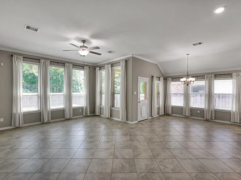 122 S Bearkat Ct — Photo 14