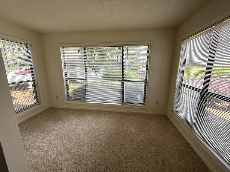 Wesley Place Apartments at Lawrenceville — Photo 304