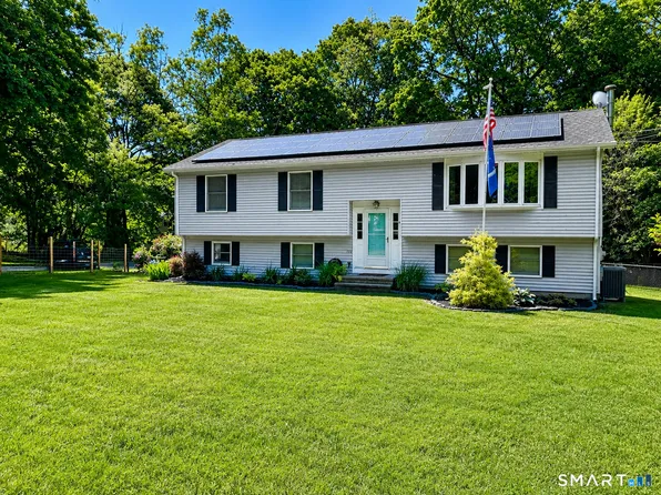 126 Rope Ferry Road, Waterford, CT 06385