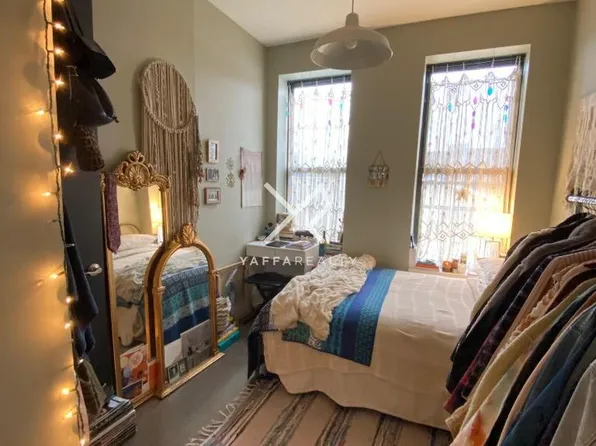 555 Hart Street image 1 of 10