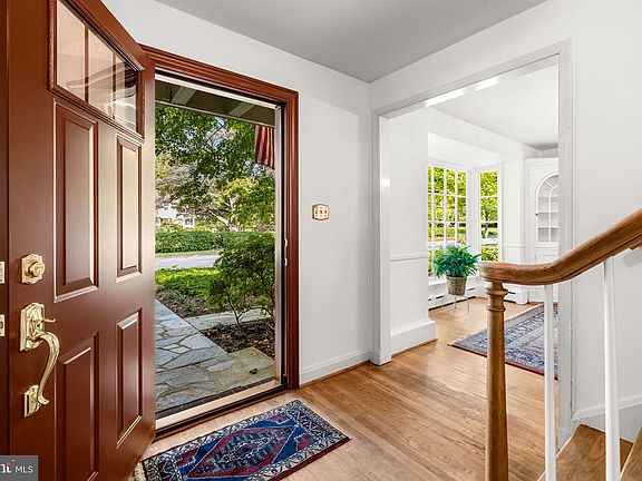2nd image of 5907 Charlesmead Rd