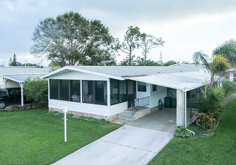 1st image of 633 Puffin Dr