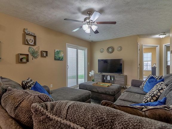 4th image of 4140 Shadwell Dr