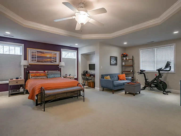 2 Lowther Pl — Photo 23