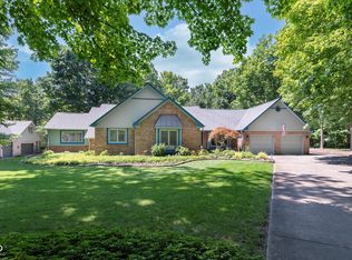 8931 Woodacre Ln, Indianapolis, IN