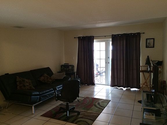 3rd image of 1070 NW 123rd Ct